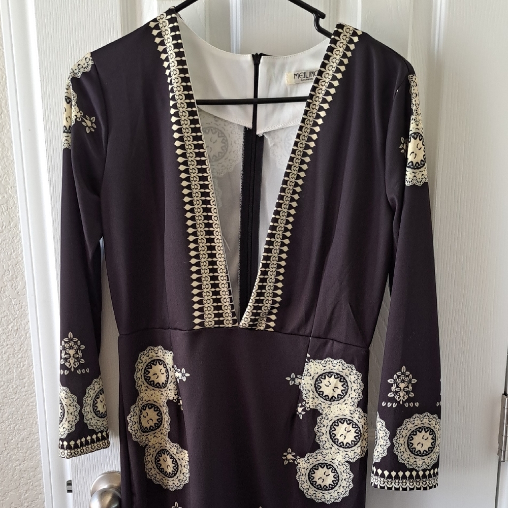 Black and Gold Long Sleeve Dress